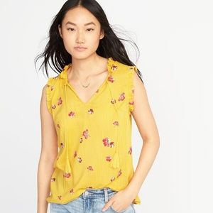 Women's Yellow Relaxed Ruffle-trim Sleeveless Top